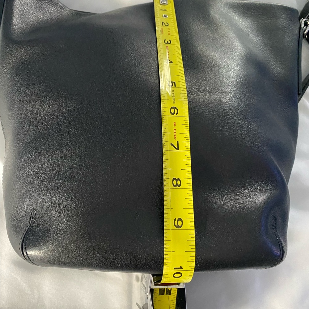 Vintage Coach Black Leather Soho bucket/hobo purse. Excellent condition - Picture 8 of 9